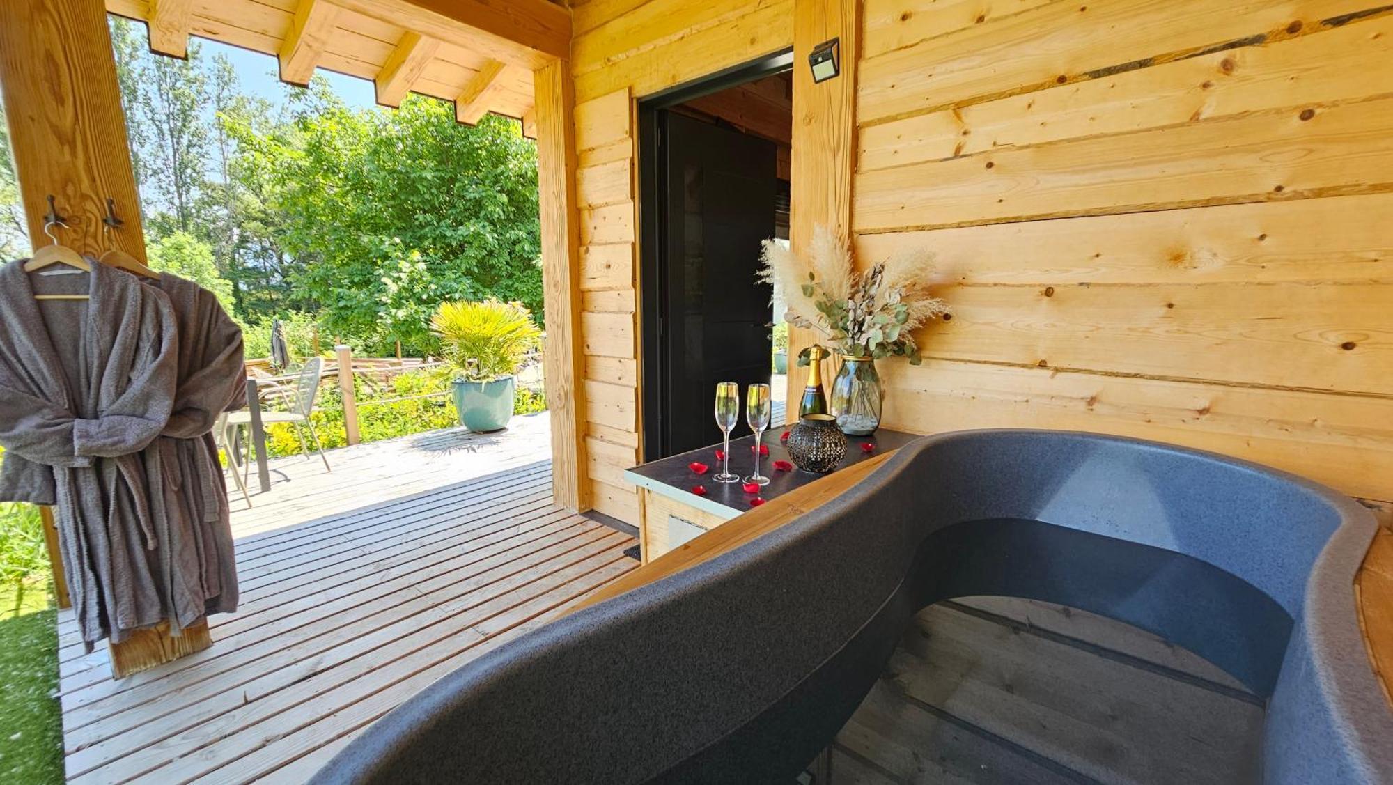 Les Marches L'Etang De La Tourne B&B 외부 사진